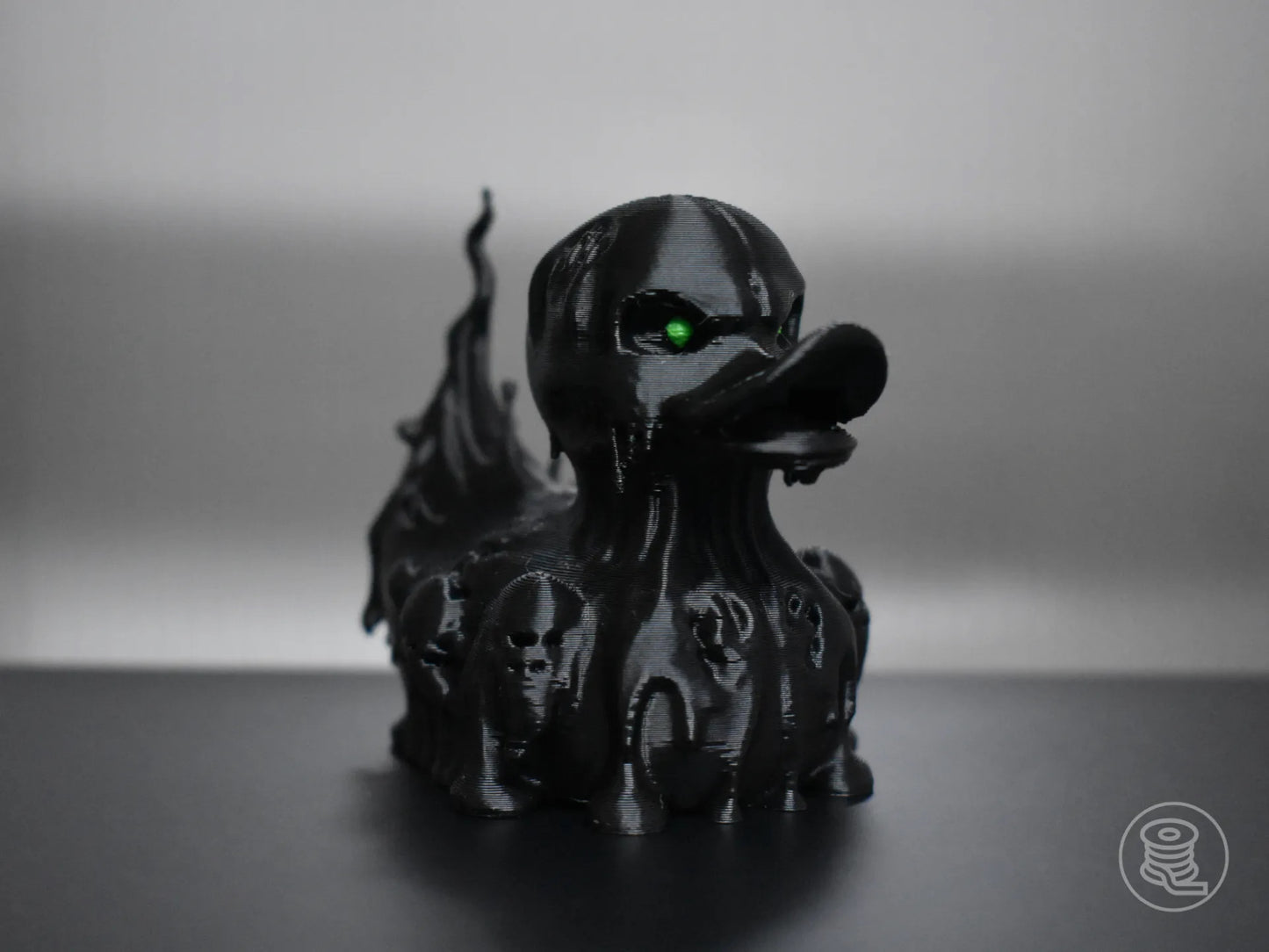 3D Printed Shadow Dripping Skull Duck – Spooky Duck for Jeep Ducking & Halloween Decor