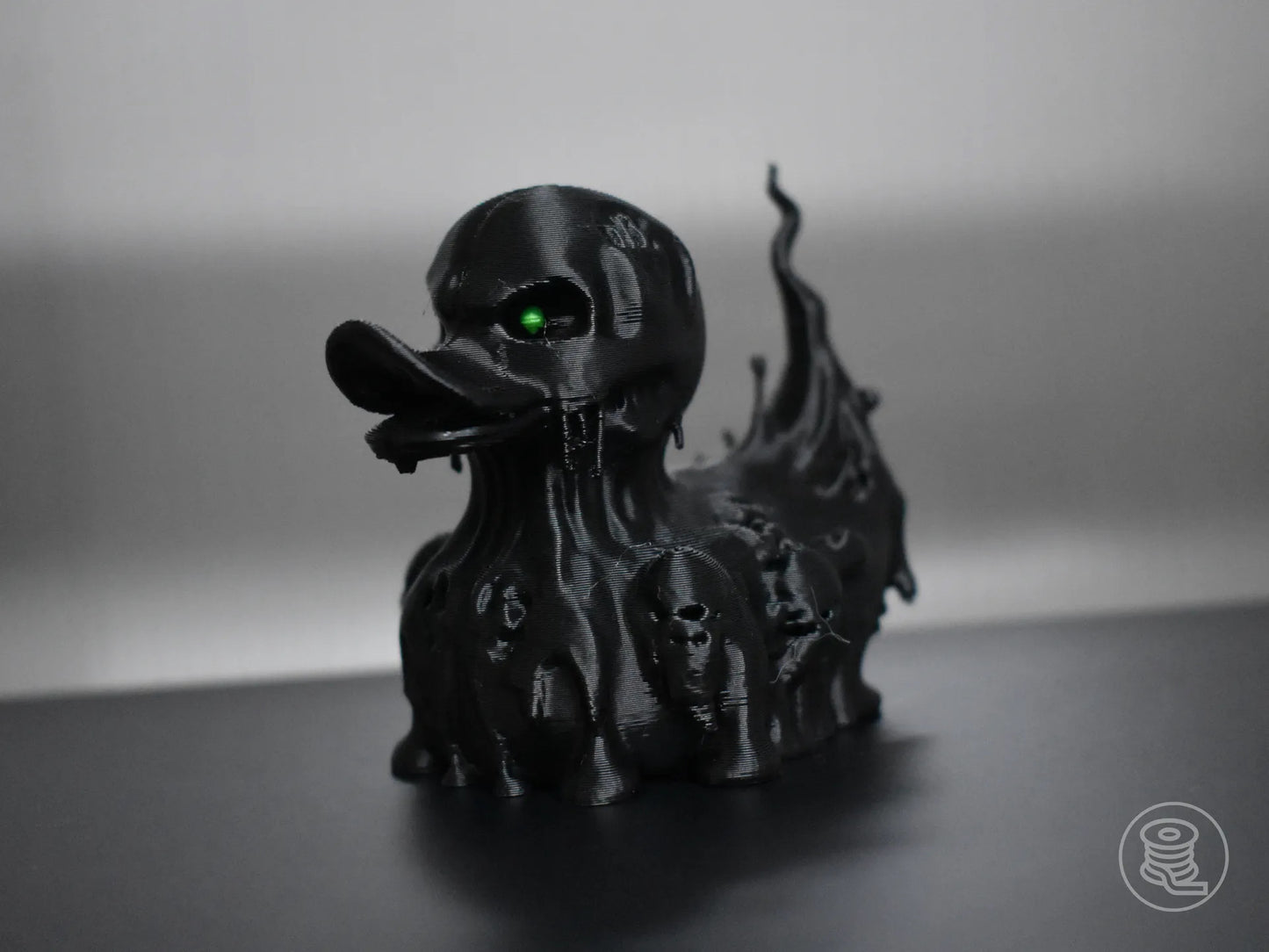 3D Printed Shadow Dripping Skull Duck – Spooky Duck for Jeep Ducking & Halloween Decor